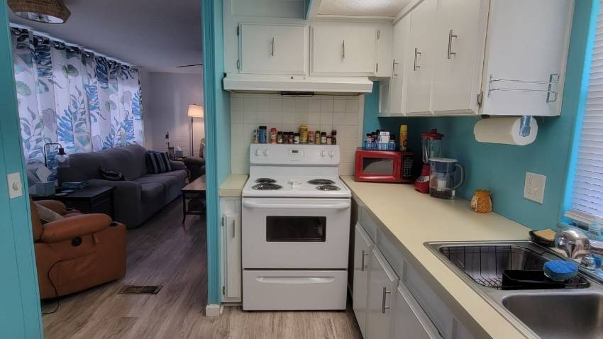 205 Rainbow Lane West a Dundee, FL Mobile or Manufactured Home for Sale